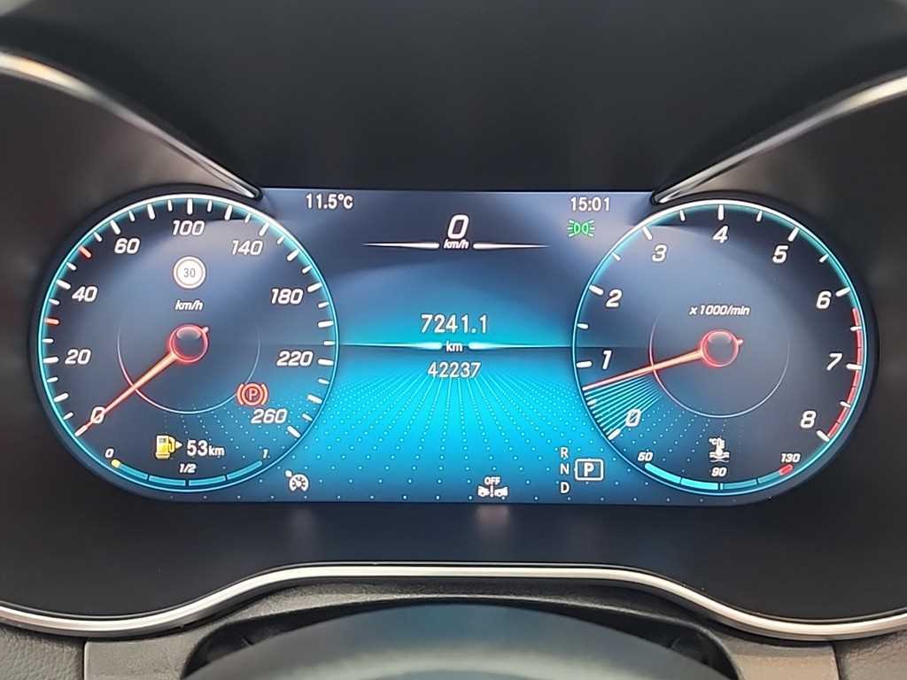 Mercedes Benz C Class - Vista 6