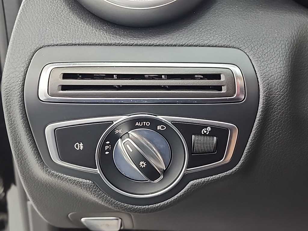 Mercedes Benz C Class 2019 Negro - Importación desde Corea - HF Imports Iquique - Foto 17
