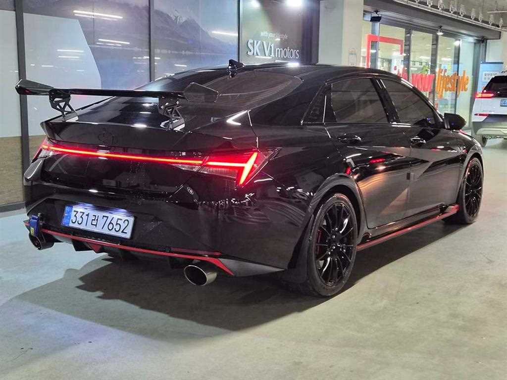 HYUNDAI Avante - Vista 4