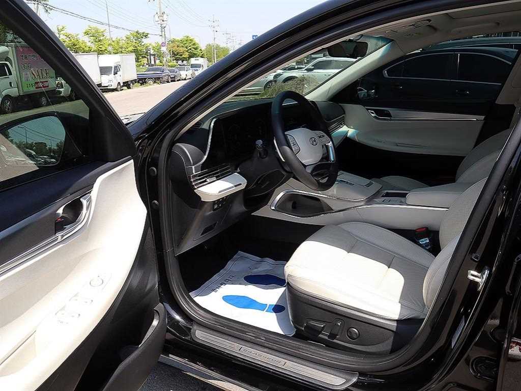 HYUNDAI Grandeur - Vista 6