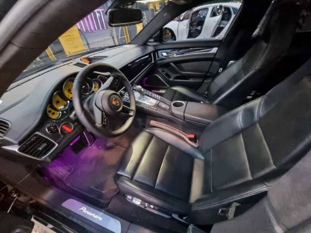 Porsche Panamera - Vista 5
