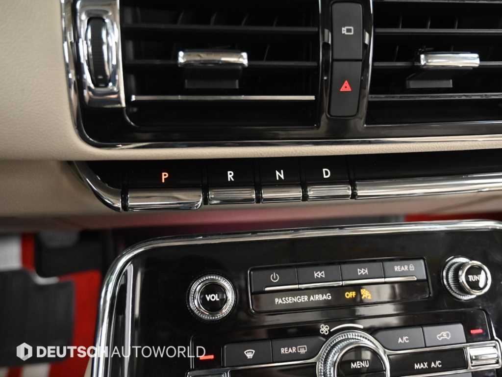 Lincoln Navigator - Vista 8