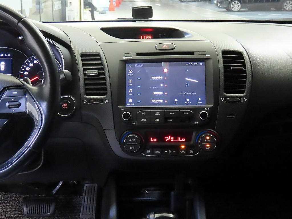 KIA K3 - Vista 11
