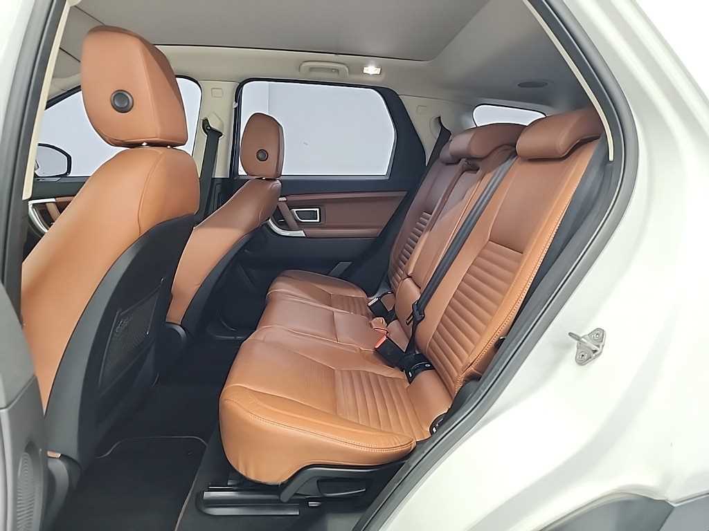 Land Rover Discovery Sports - Vista 12