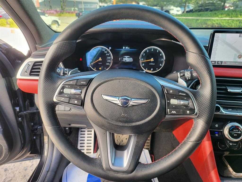 Genesis G70 - Vista 8