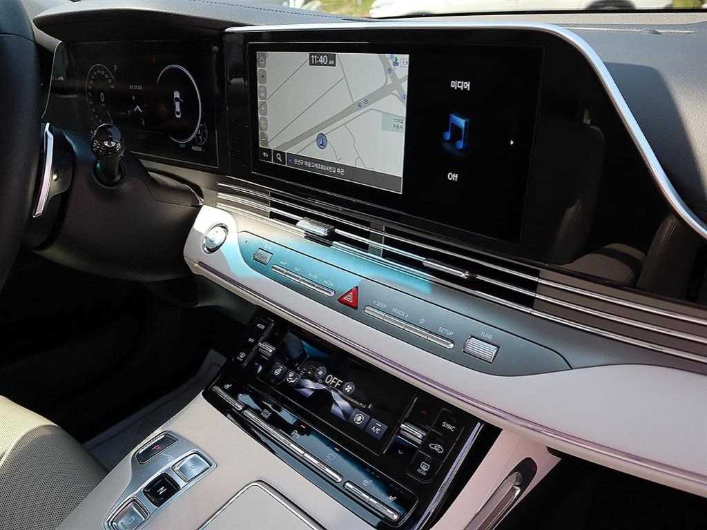 HYUNDAI Grandeur - Vista 11