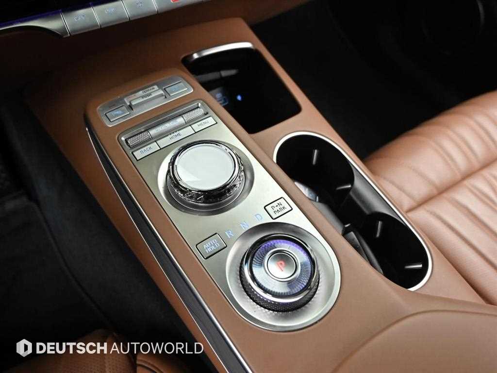 Genesis GV70 - Vista 9