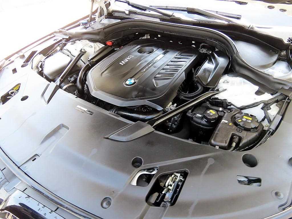 BMW Gran Turismo 2018 Blanco - Importación desde Corea - HF Imports Iquique - Foto 19