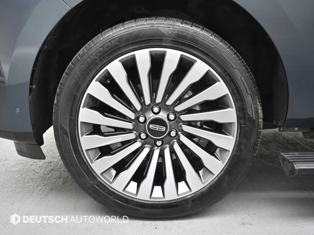 Lincoln Navigator - Vista 5
