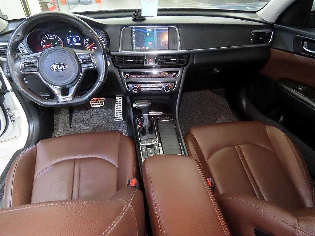 KIA K5 - Vista 10