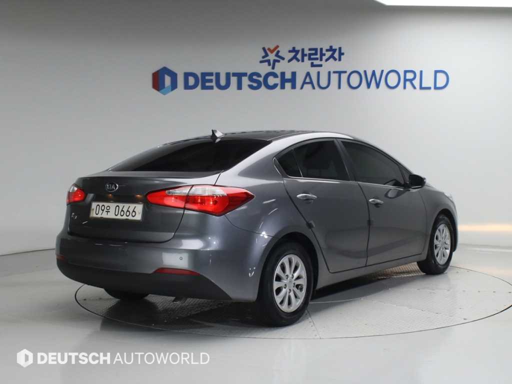 KIA K3 - Vista 2