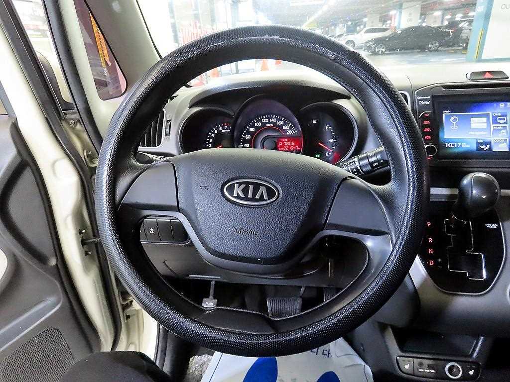 KIA Ray - Vista 8