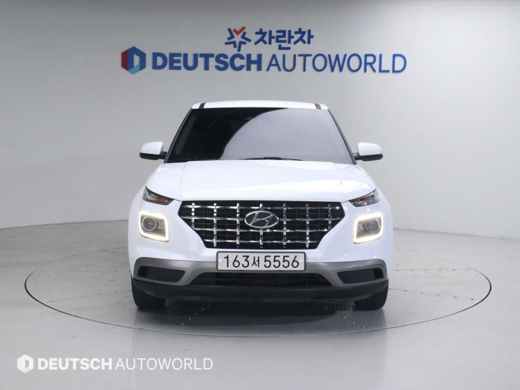 HYUNDAI Venue - Vista 3