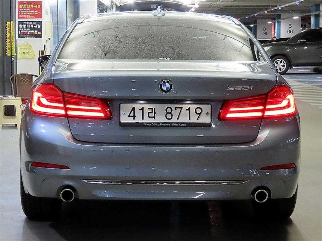 BMW 5 Series - Vista 5