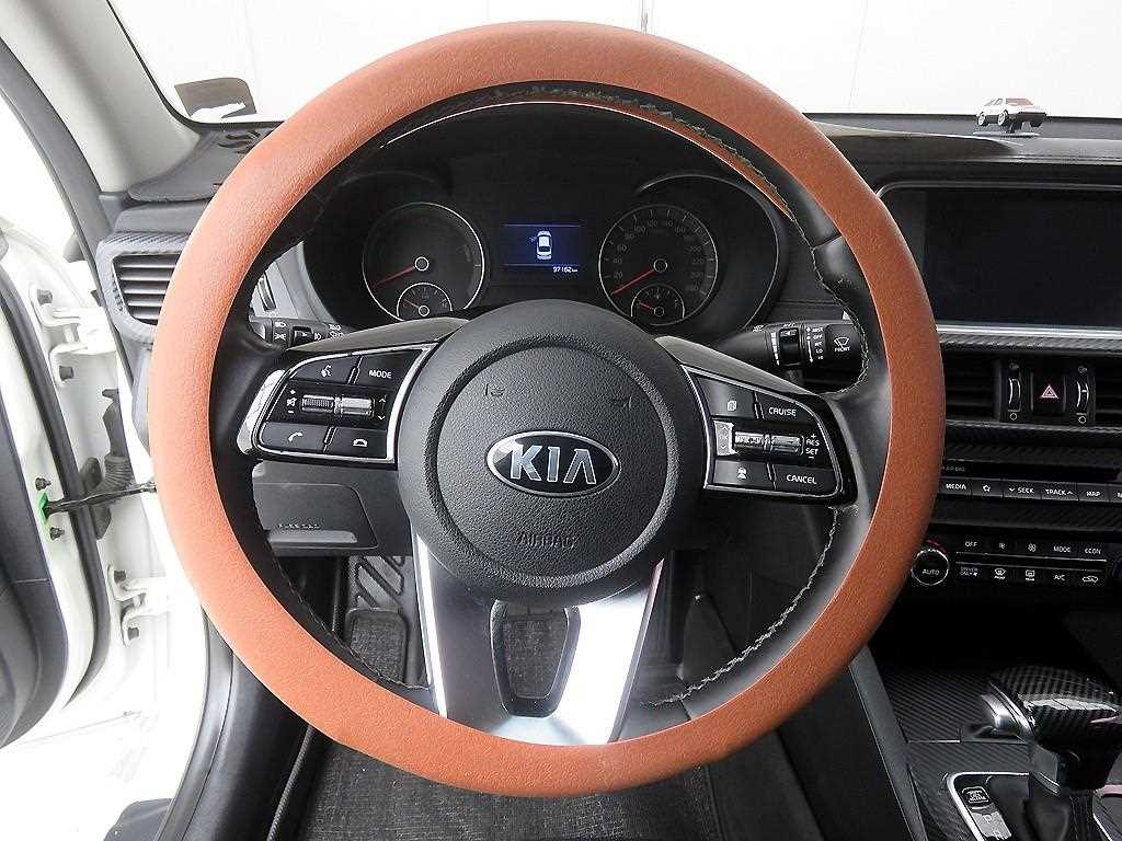 KIA K5 - Vista 11