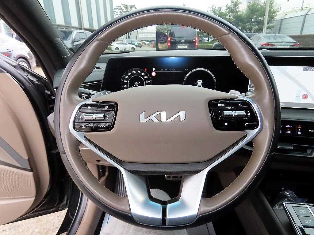 KIA K8 - Vista 8