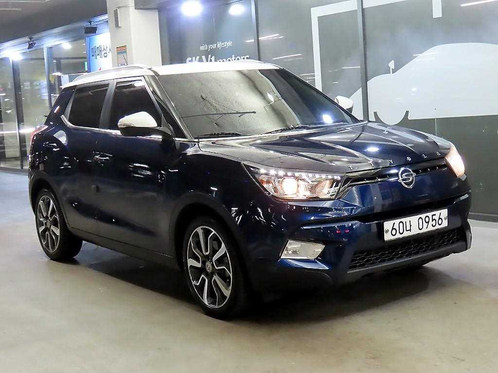 Ssangyong Tivoli 2016 Azul - Importación desde Corea - HF Imports Iquique - Foto 1