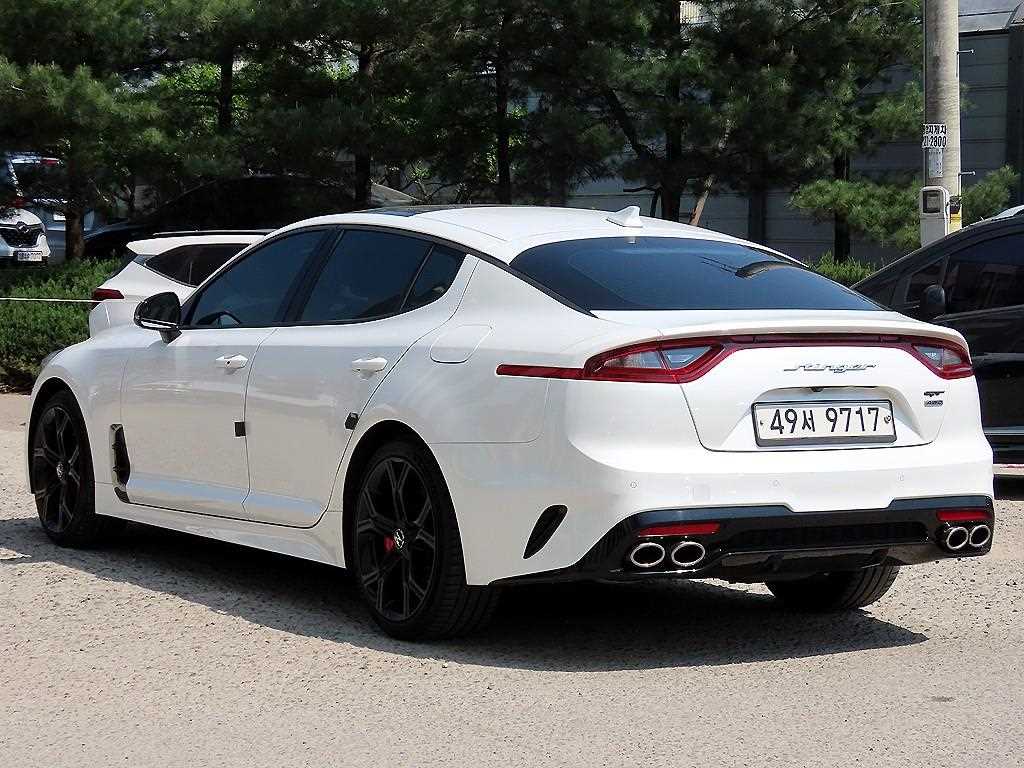 KIA Stinger - Vista 3