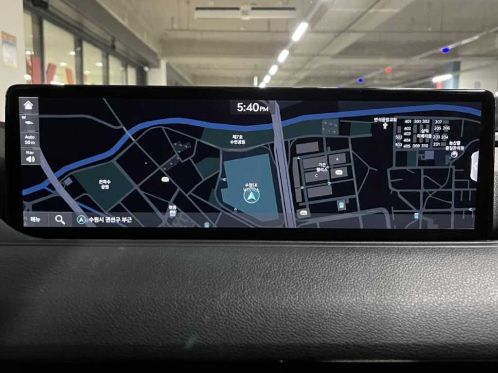 Genesis G80 - Vista 10