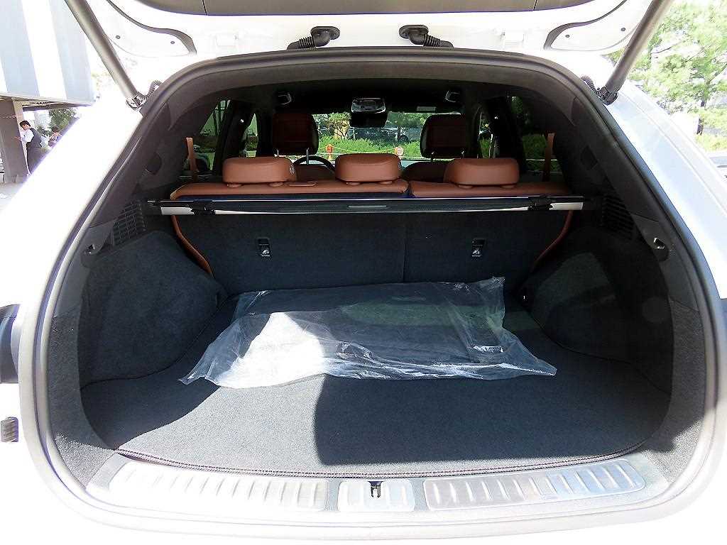 Genesis GV70 2025 the color of pearl - Importación desde Corea - HF Imports Iquique - Foto 16