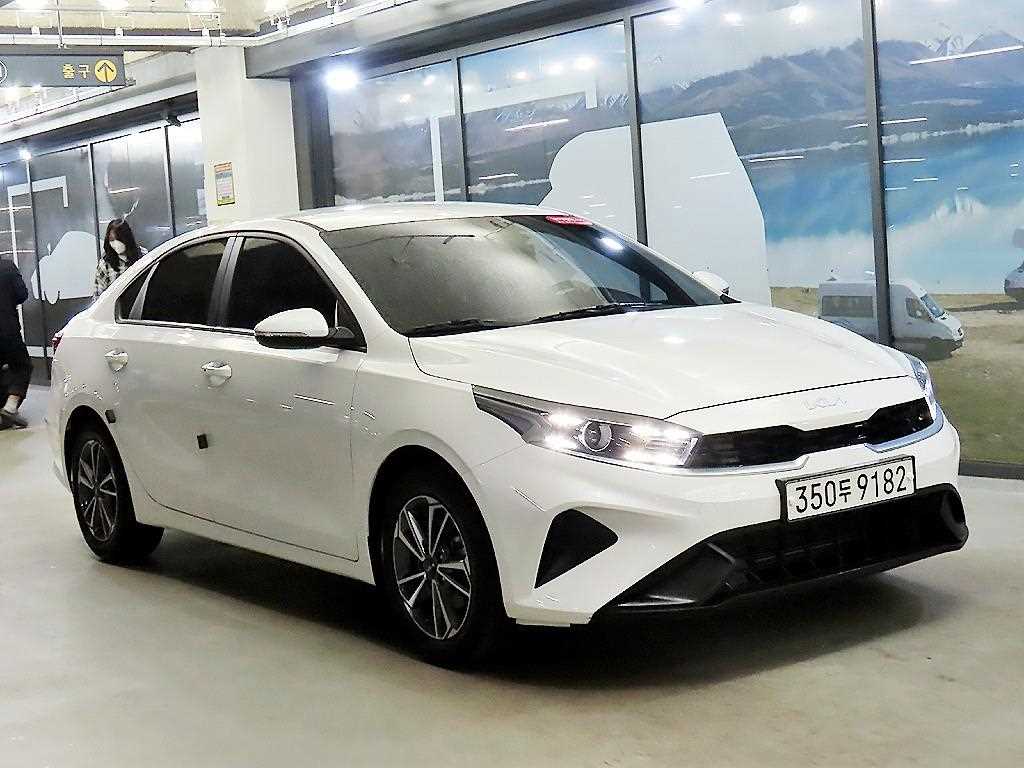 KIA K3 2024 Blanco - Importación desde Corea - HF Imports Iquique - Foto 1