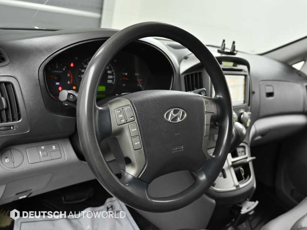 HYUNDAI Starex 2015 Gris - Importación desde Corea - HF Imports Iquique - Foto 13