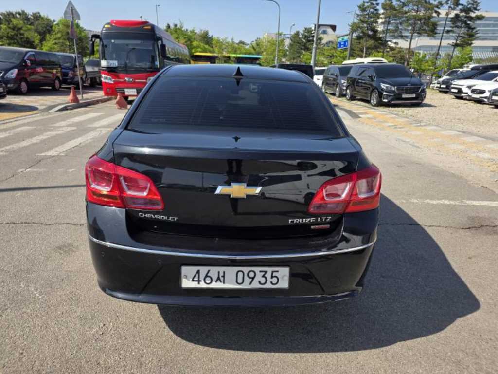 Chevrolet Cruise - Vista 3