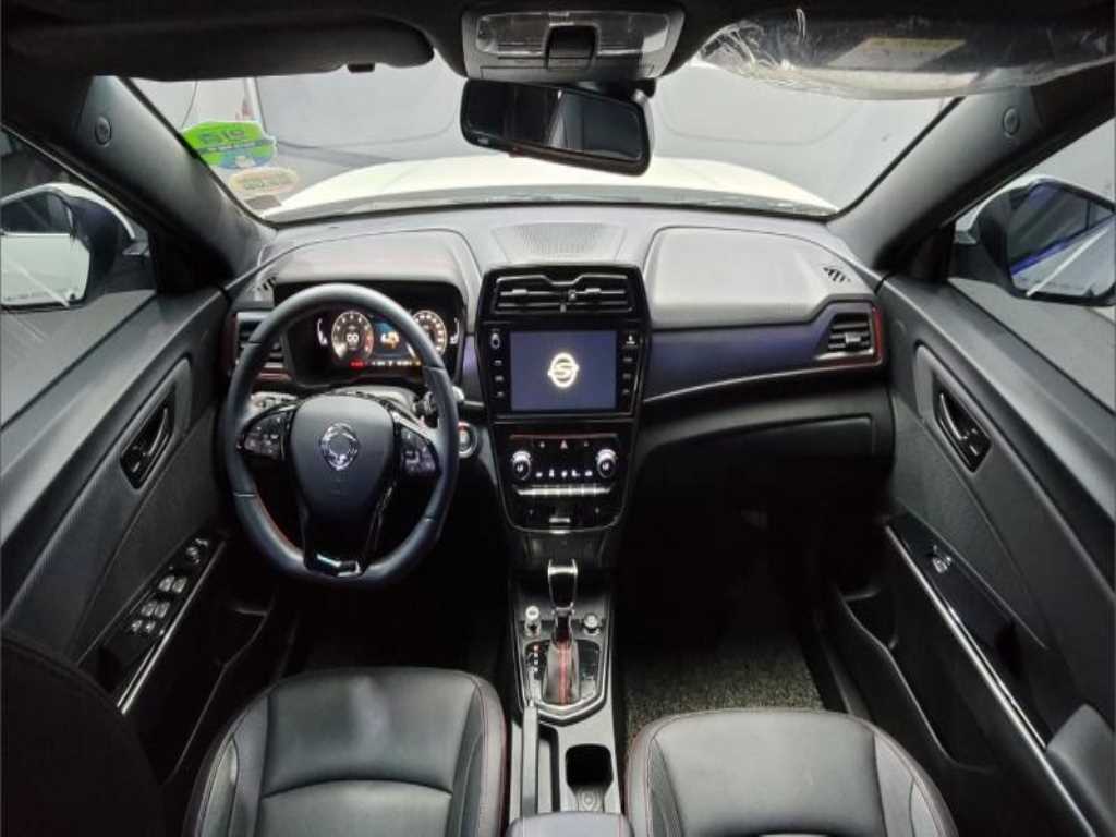 Ssangyong Tivoli - Vista 12