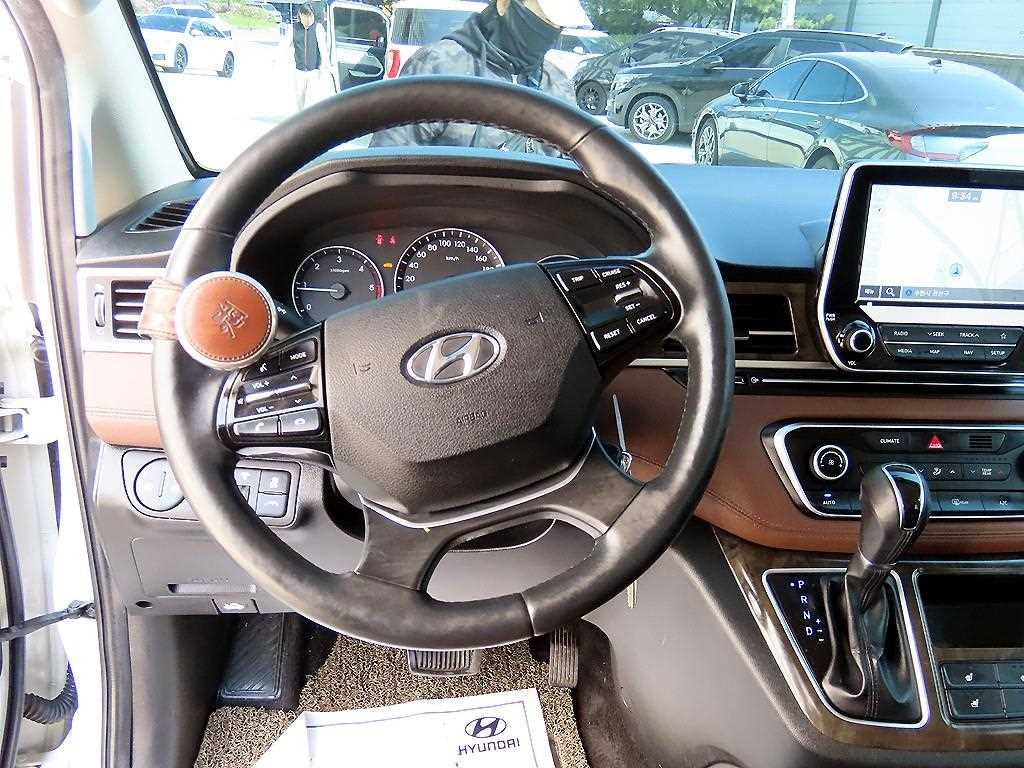 HYUNDAI Starex - Vista 9