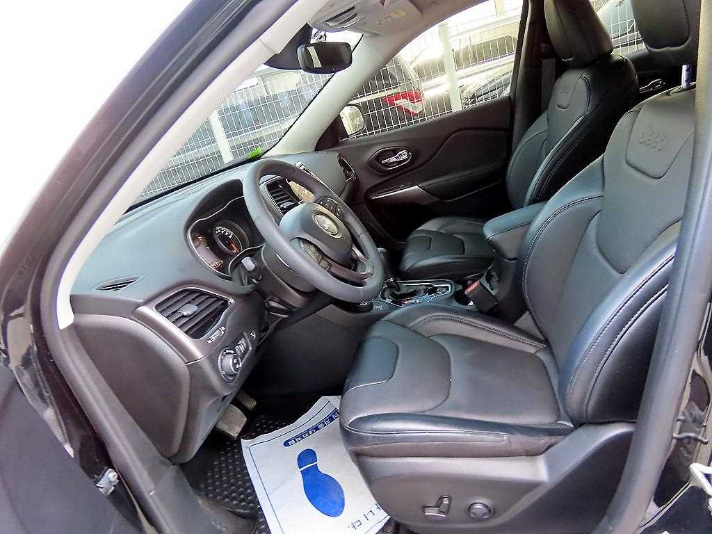 Jeep Cherokee - Vista 5
