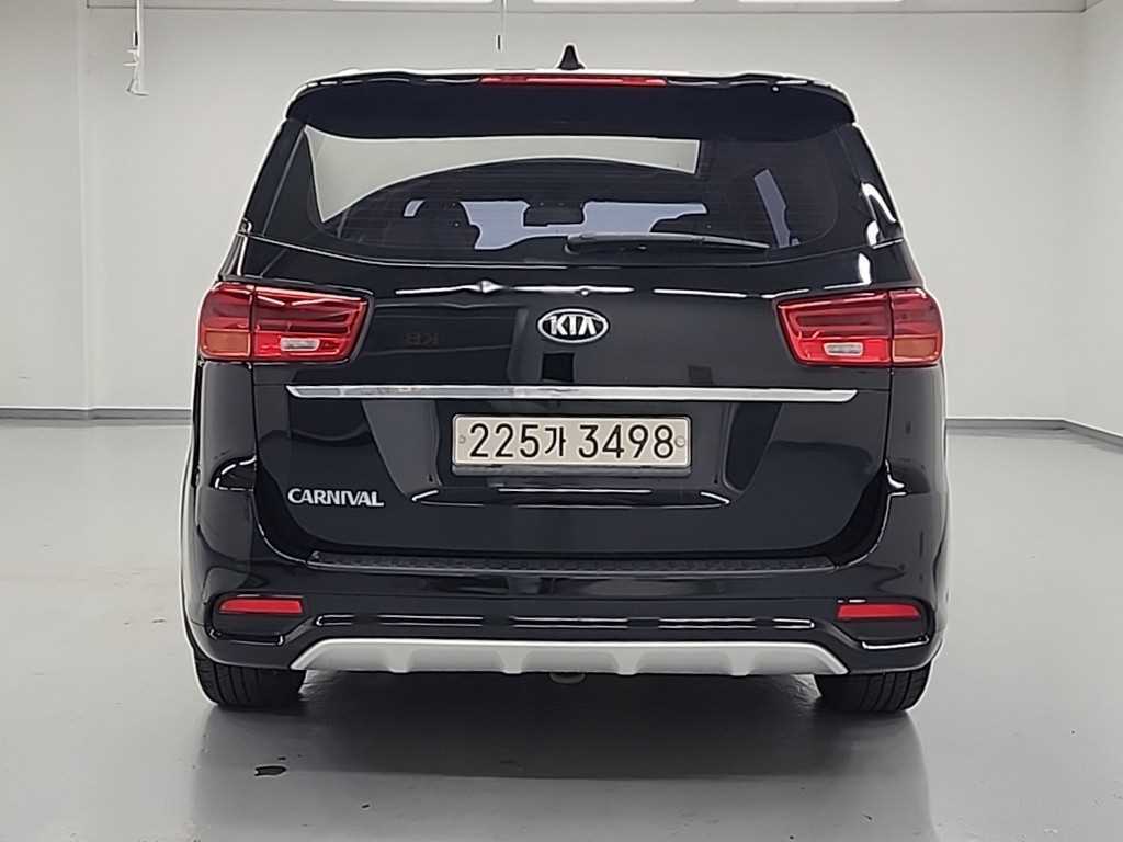 KIA Carnival - Vista 3