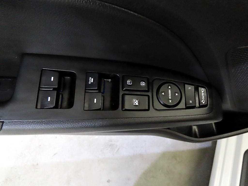 HYUNDAI Avante 2016 Blanco - Importación desde Corea - HF Imports Iquique - Foto 13