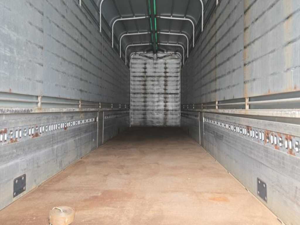 medium and large cargo truck - Vista 9