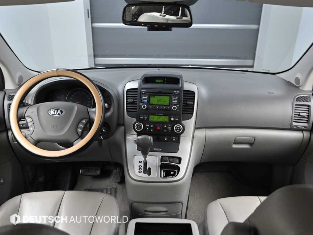 KIA Carnival - Vista 7