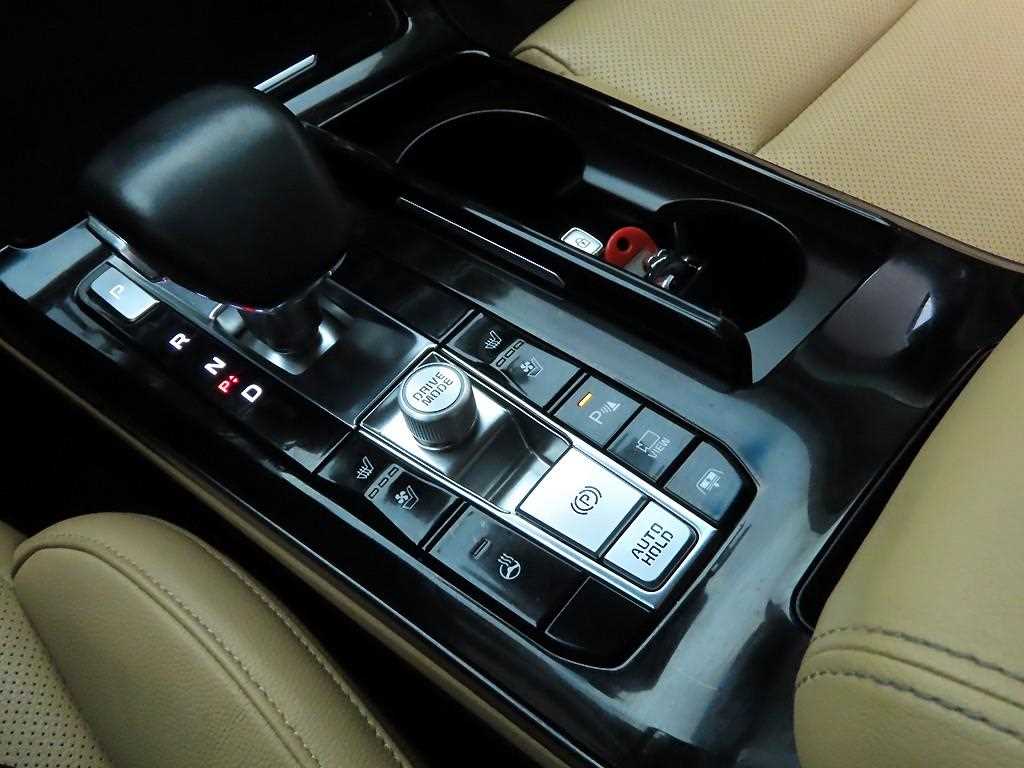 KIA K7 - Vista 10