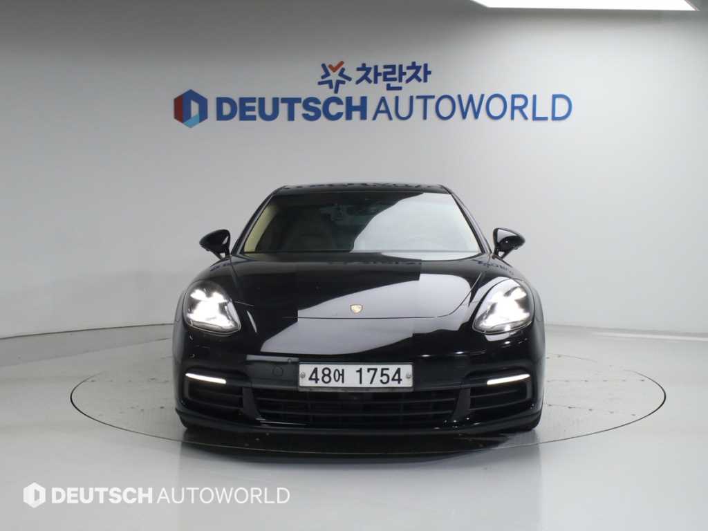 Porsche Panamera - Vista 3