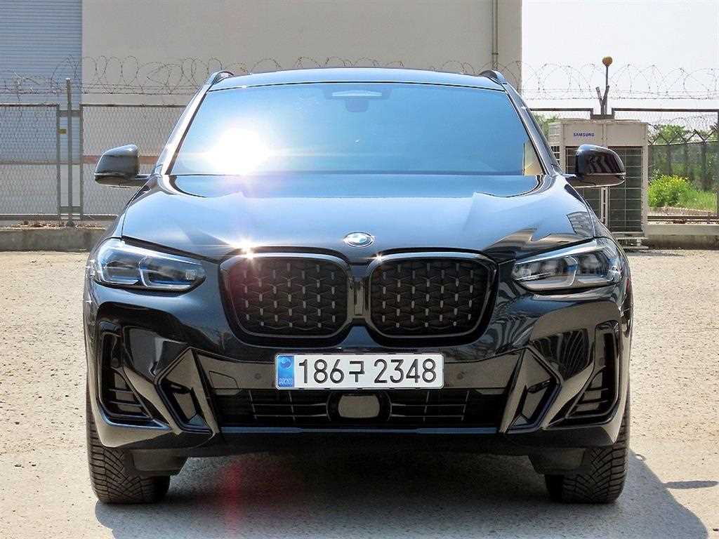 BMW X4 2023 Negro - Importación desde Corea - HF Imports Iquique - Foto 1