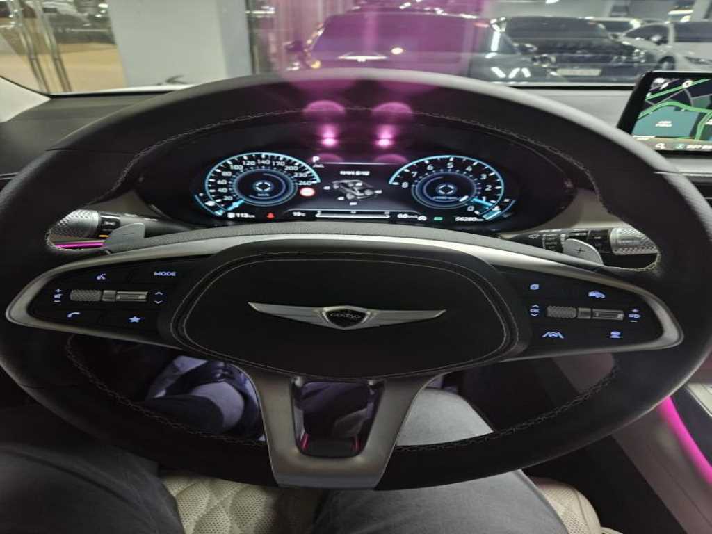 Genesis GV70 - Vista 6