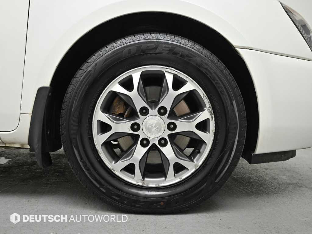 KIA Carnival - Vista 5