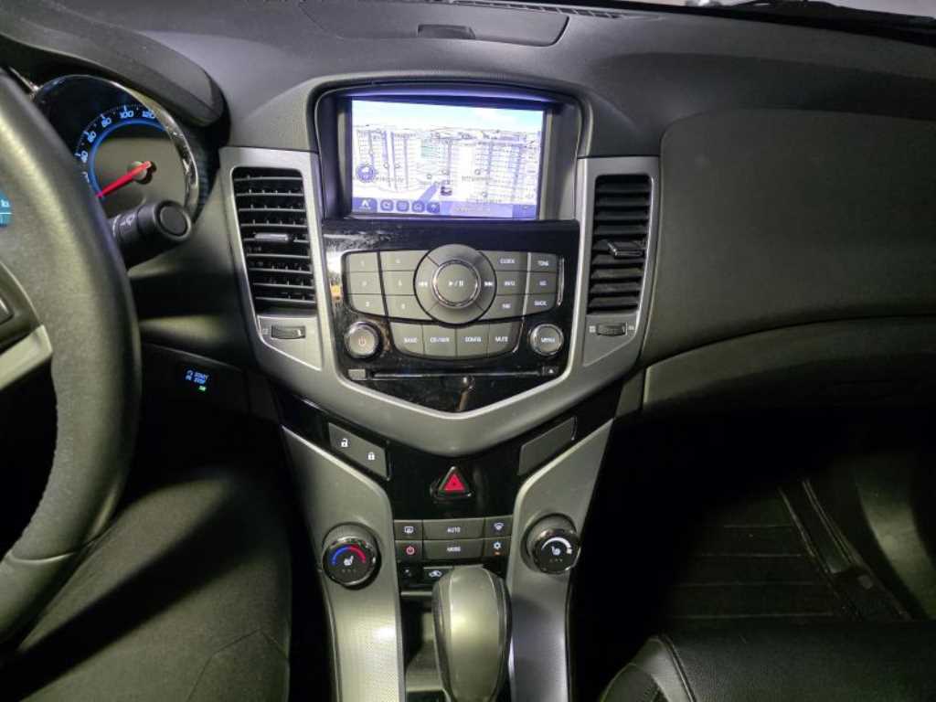 Chevrolet Cruise - Vista 7