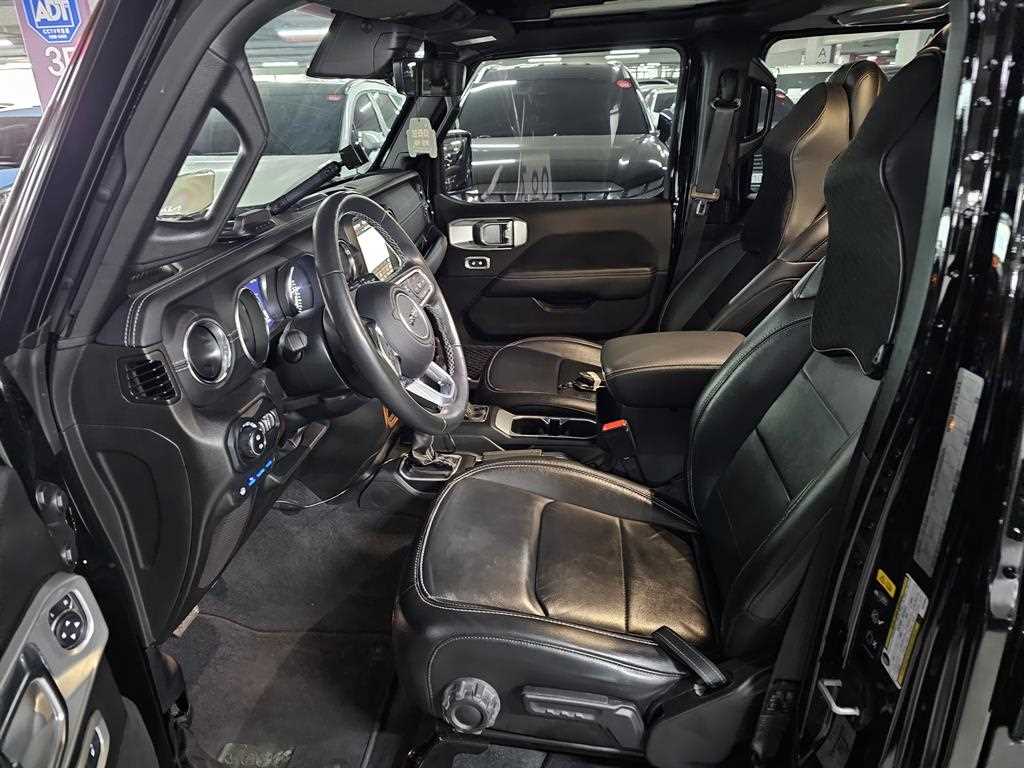 Jeep Wrangler - Vista 11