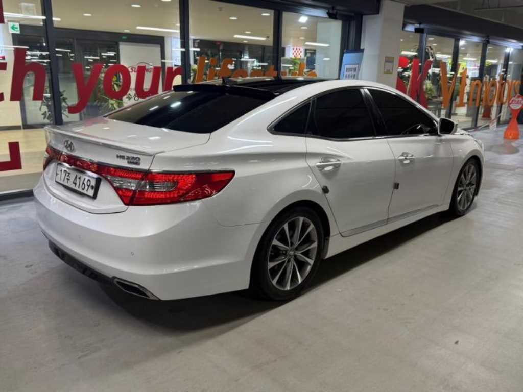 HYUNDAI Grandeur - Vista 4