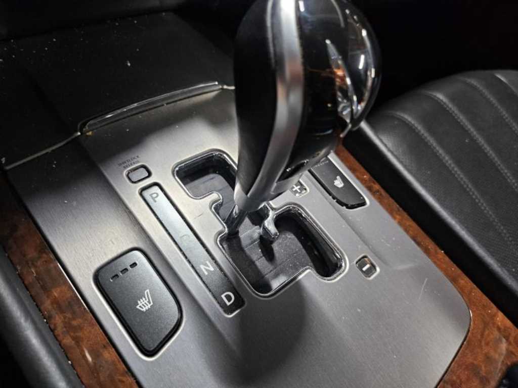 HYUNDAI Equus - Vista 6