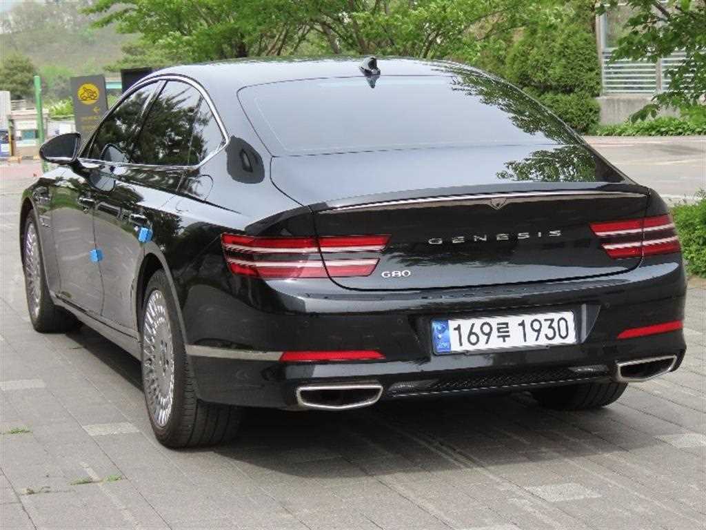 Genesis G80 - Vista 4