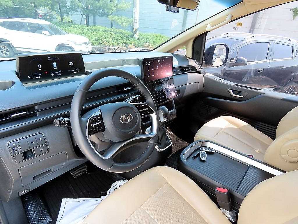 HYUNDAI Staria - Vista 7