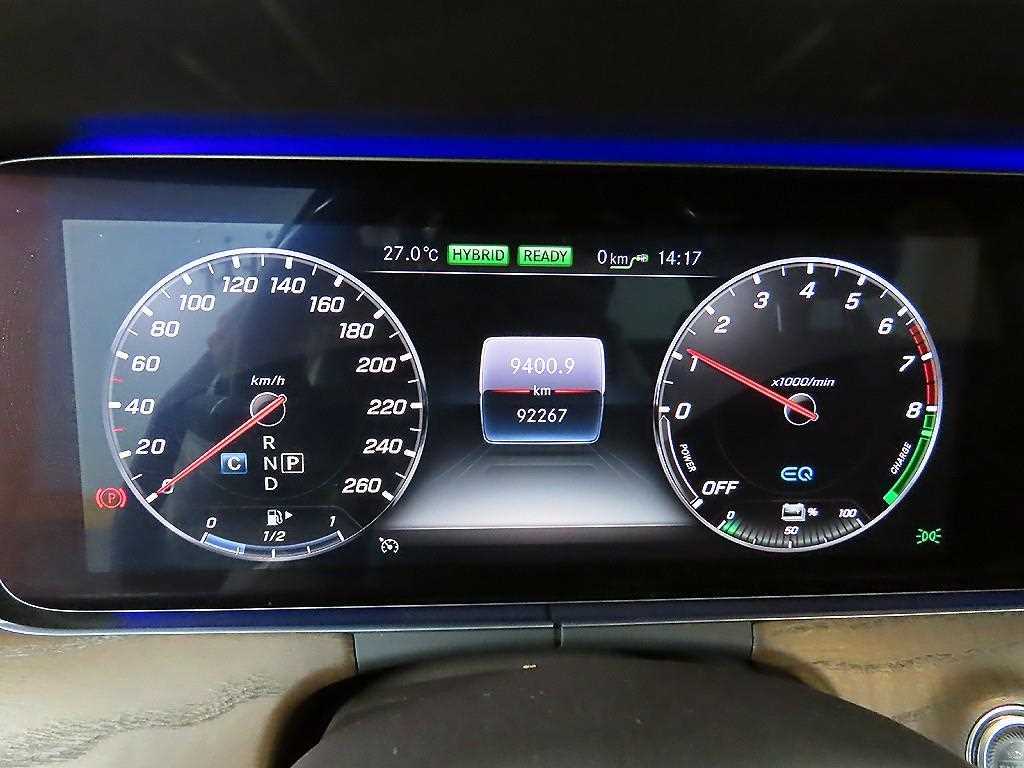Mercedes Benz E class - Vista 8