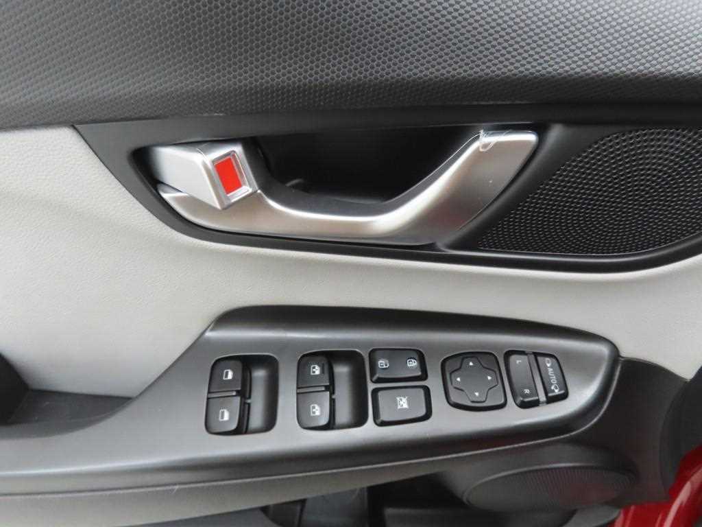 HYUNDAI Kona - Vista 9