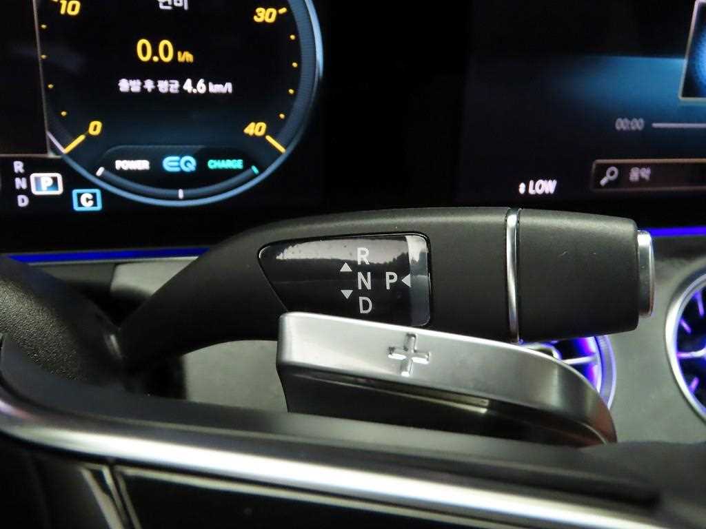 Mercedes Benz CLS Class - Vista 10