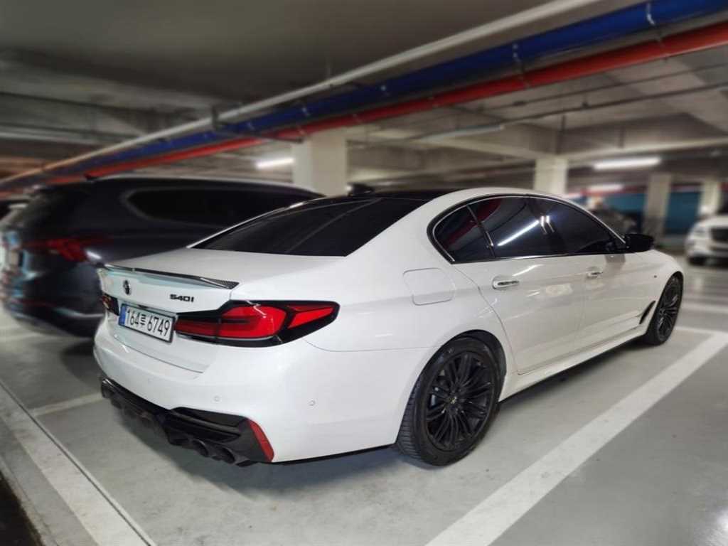 BMW 5 Series - Vista 5