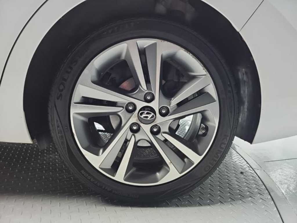 HYUNDAI Avante 2018 Blanco - Importación desde Corea - HF Imports Iquique - Foto 20